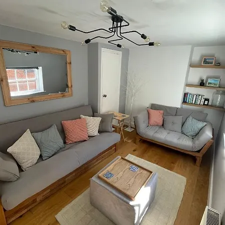 Stylish 2 Bedroom Apartment Close To Beaches Fakenham Exterior foto